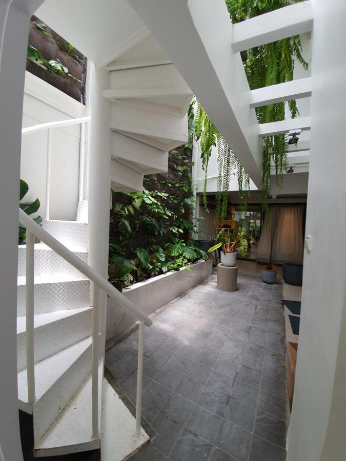 Roompini Bangkok Exterior photo